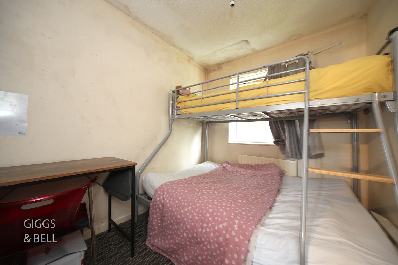 3 bed terraced house for sale in Westerdale, Luton 8