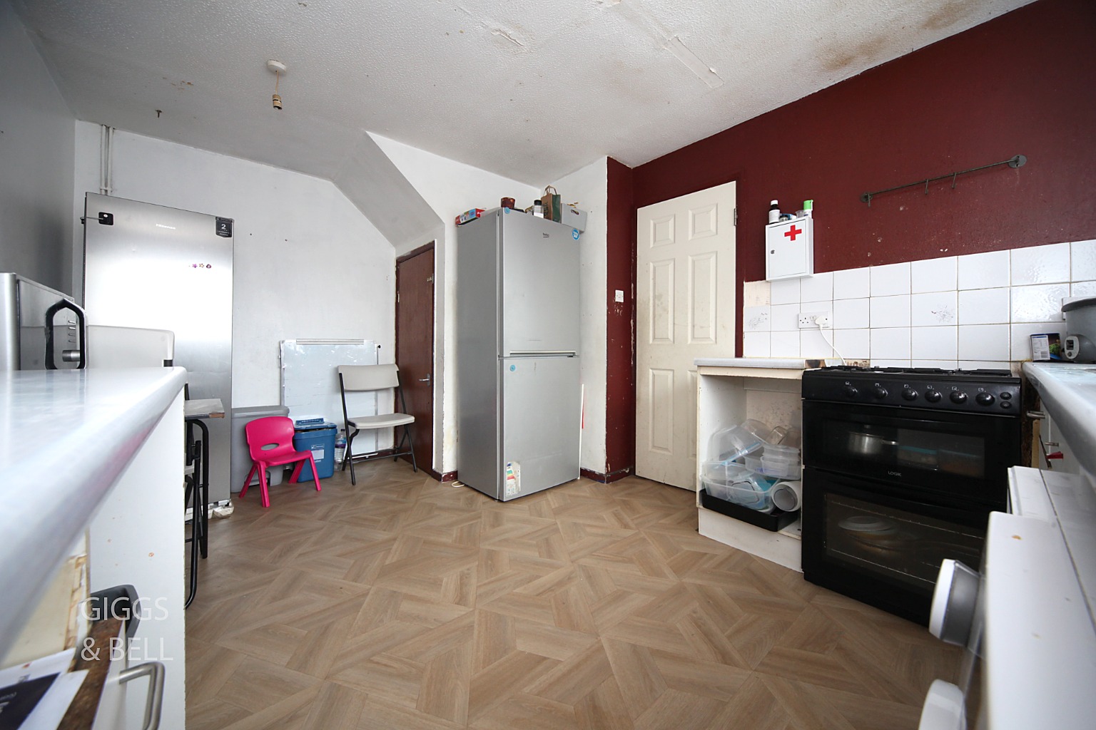3 bed terraced house for sale in Westerdale, Luton 3