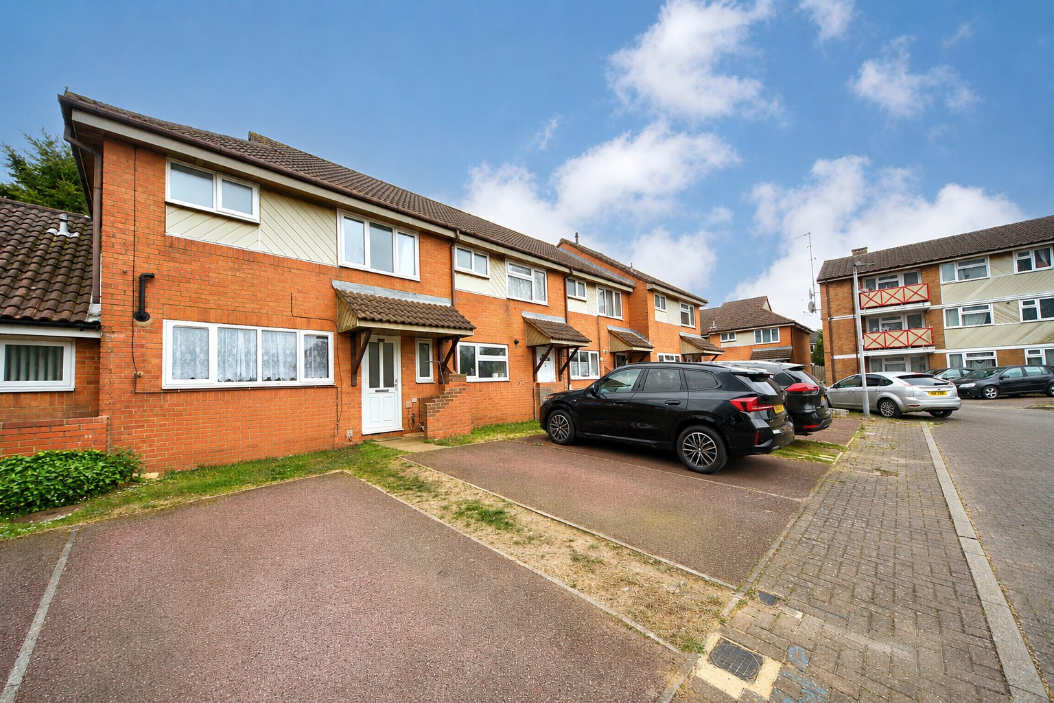 3 bed terraced house for sale in Westerdale, Luton, LU4 