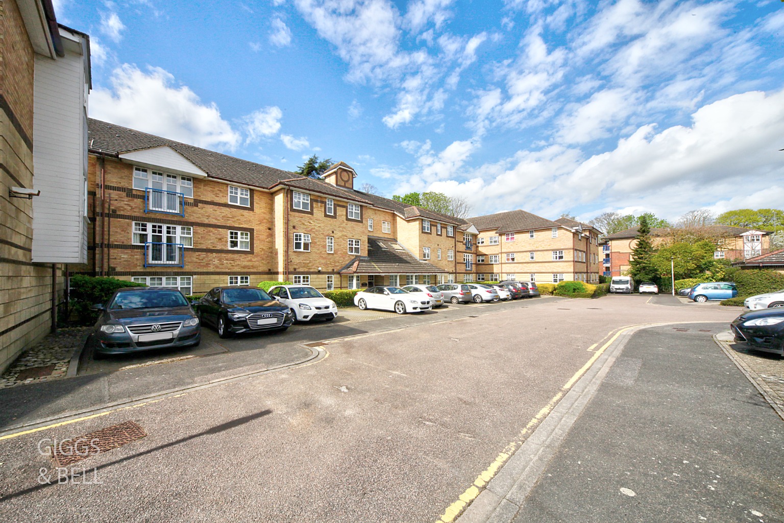 1 bed flat for sale in Earls Meade, Luton  - Property Image 17