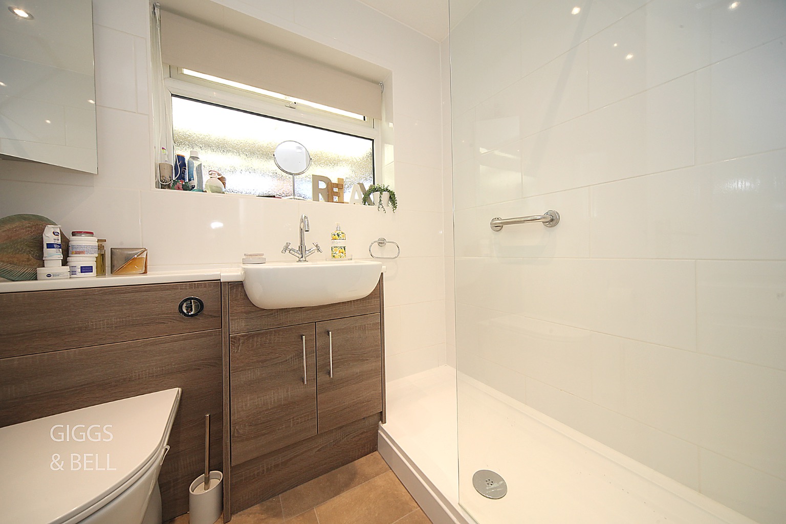 3 bed semi-detached house for sale in Ashfield Way, Luton 6