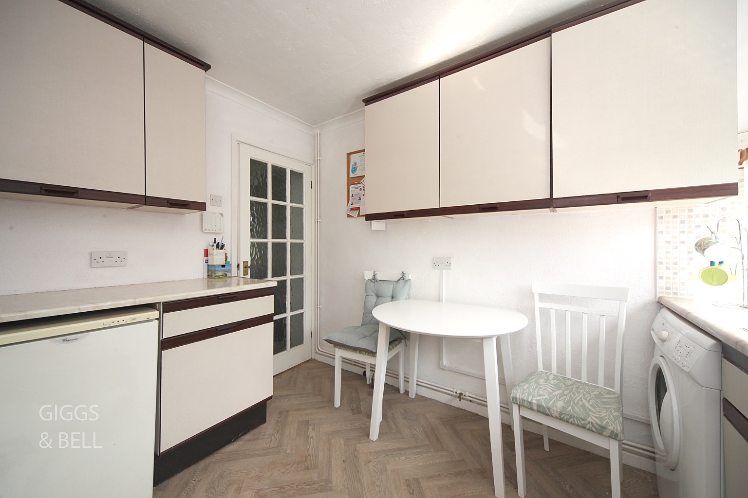 3 bed semi-detached house for sale in Ashfield Way, Luton  - Property Image 6