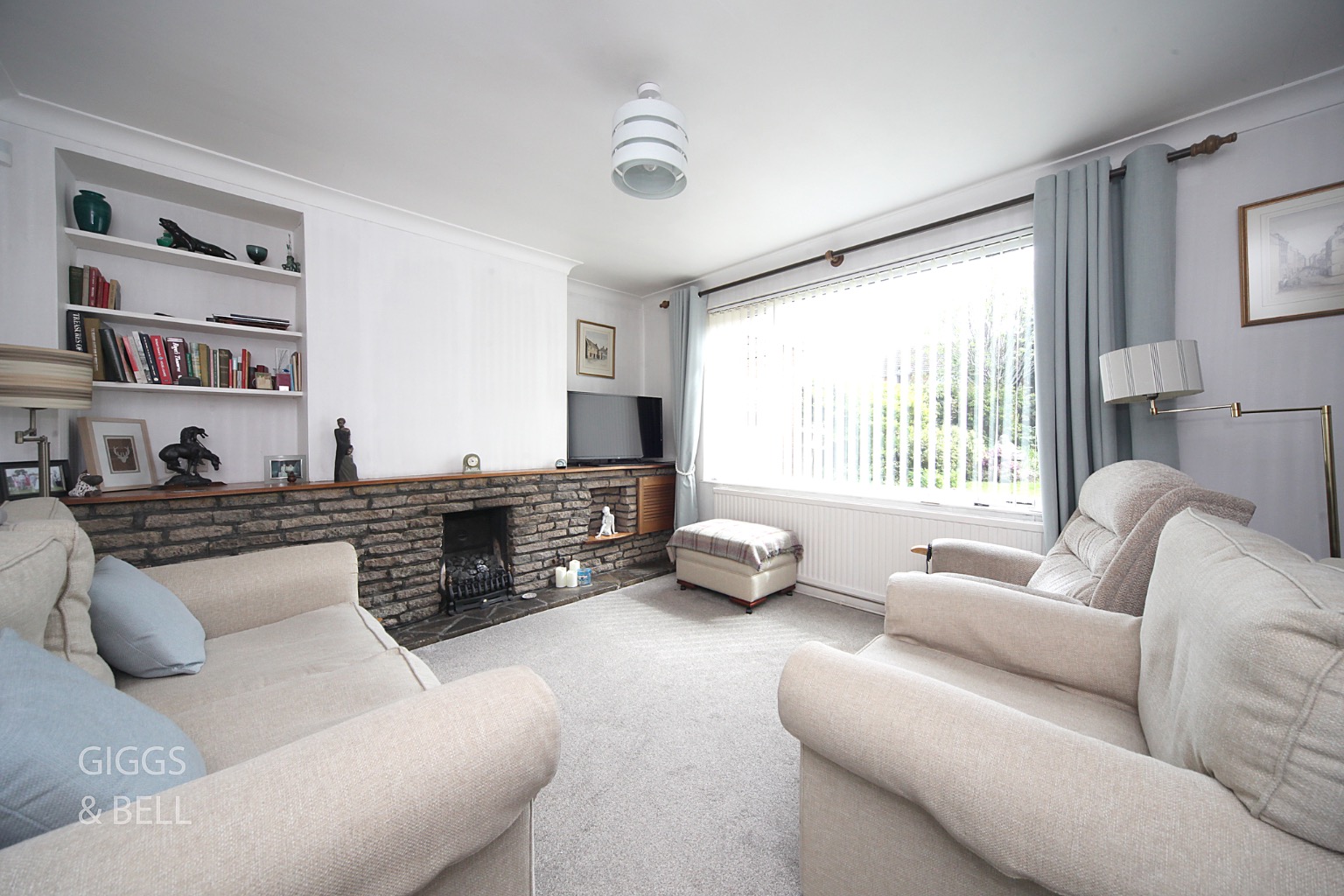 3 bed semi-detached house for sale in Ashfield Way, Luton 2