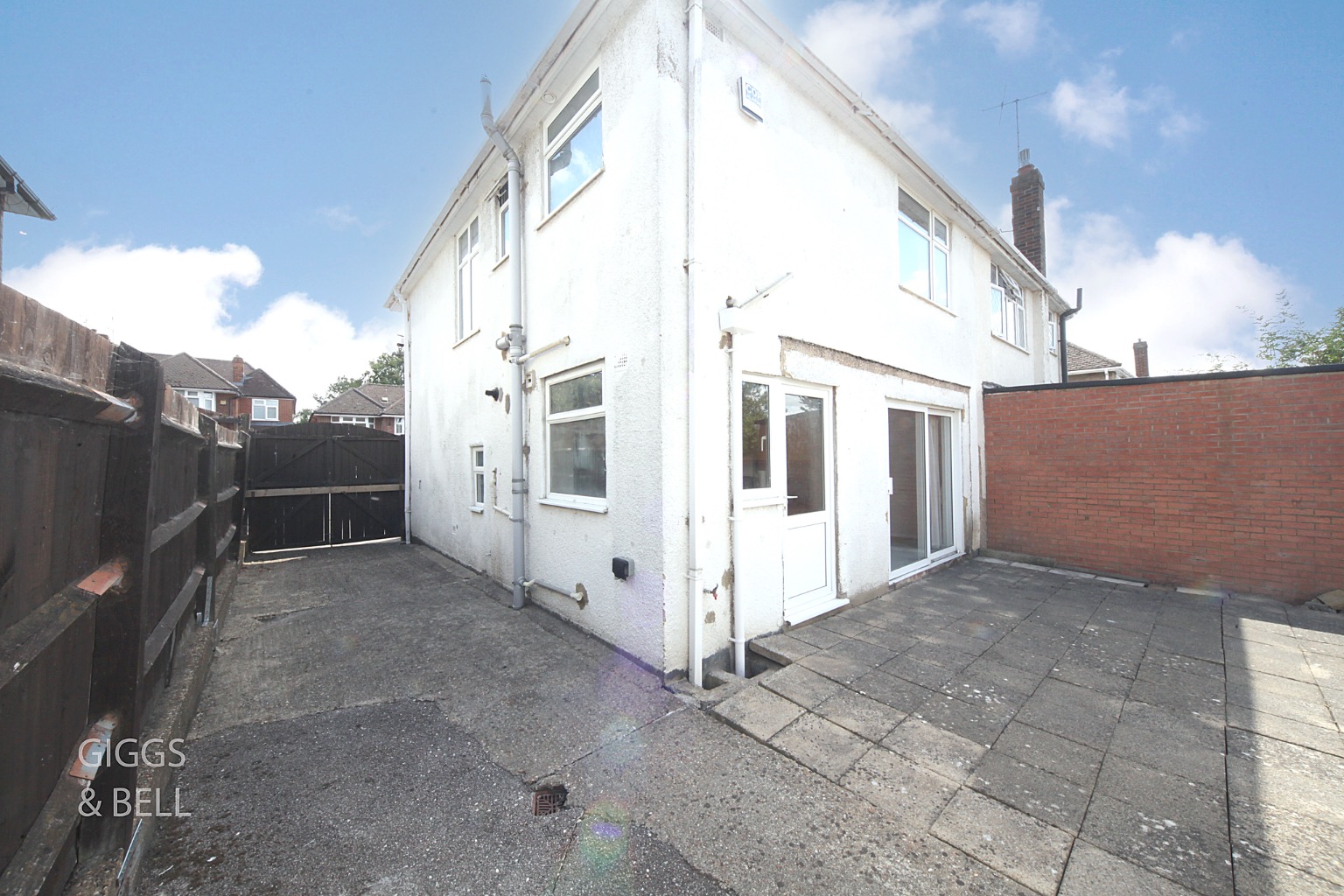 3 bed semi-detached house for sale in Kingsdown Avenue, Luton 16