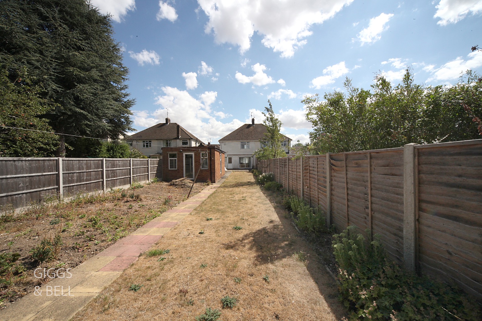 3 bed semi-detached house for sale in Kingsdown Avenue, Luton 13