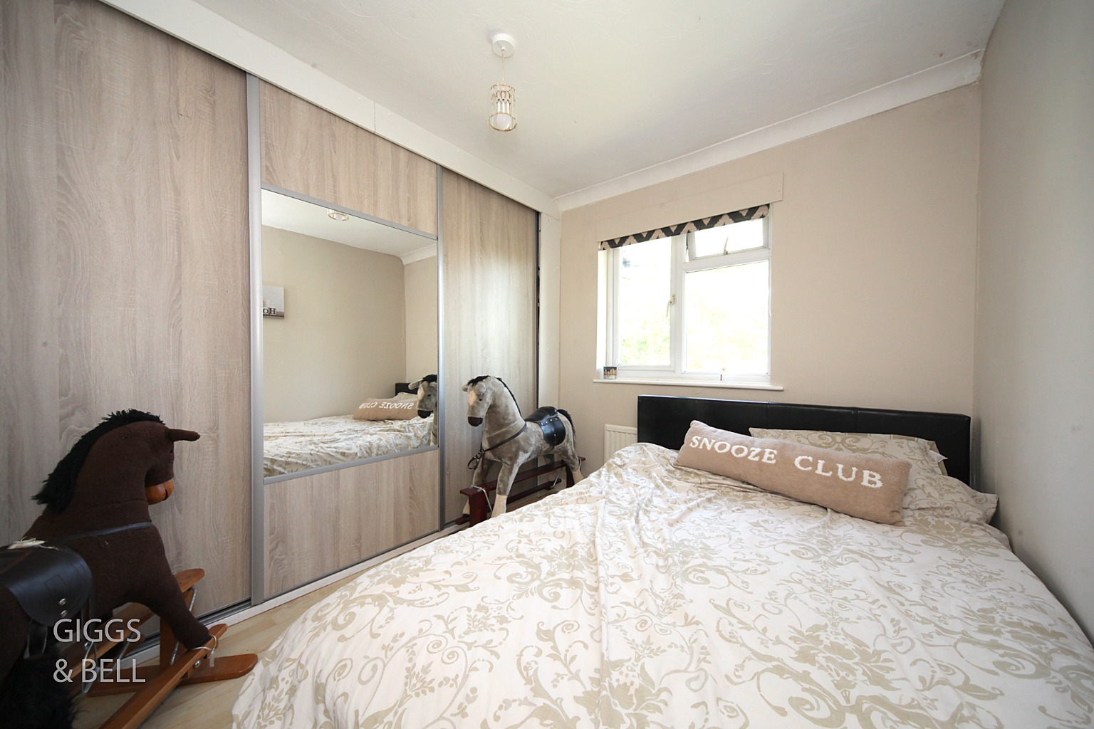 4 bed detached house for sale in Reedsdale, Luton 14