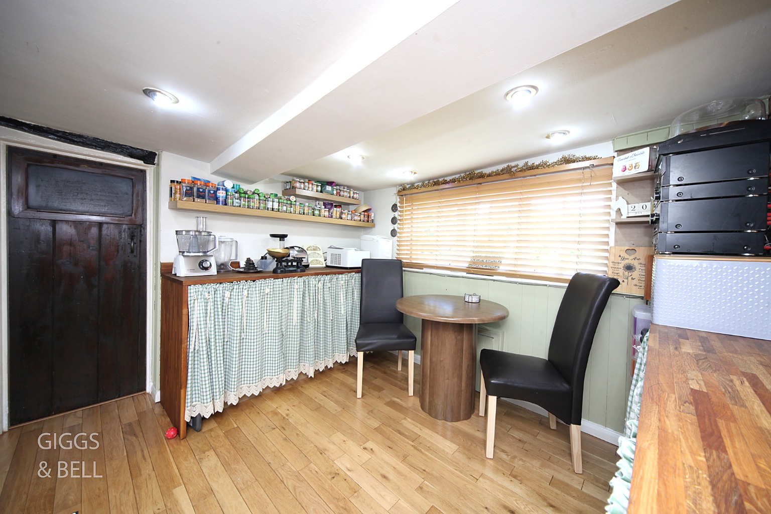 4 bed detached house for sale in Orchard Way, Hitchin 10