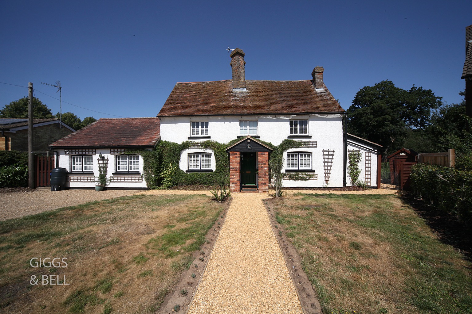 4 bed detached house for sale in Orchard Way, Hitchin  - Property Image 2