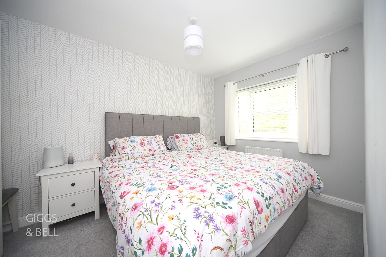 3 bed semi-detached house for sale in Rochford Drive, Luton 11