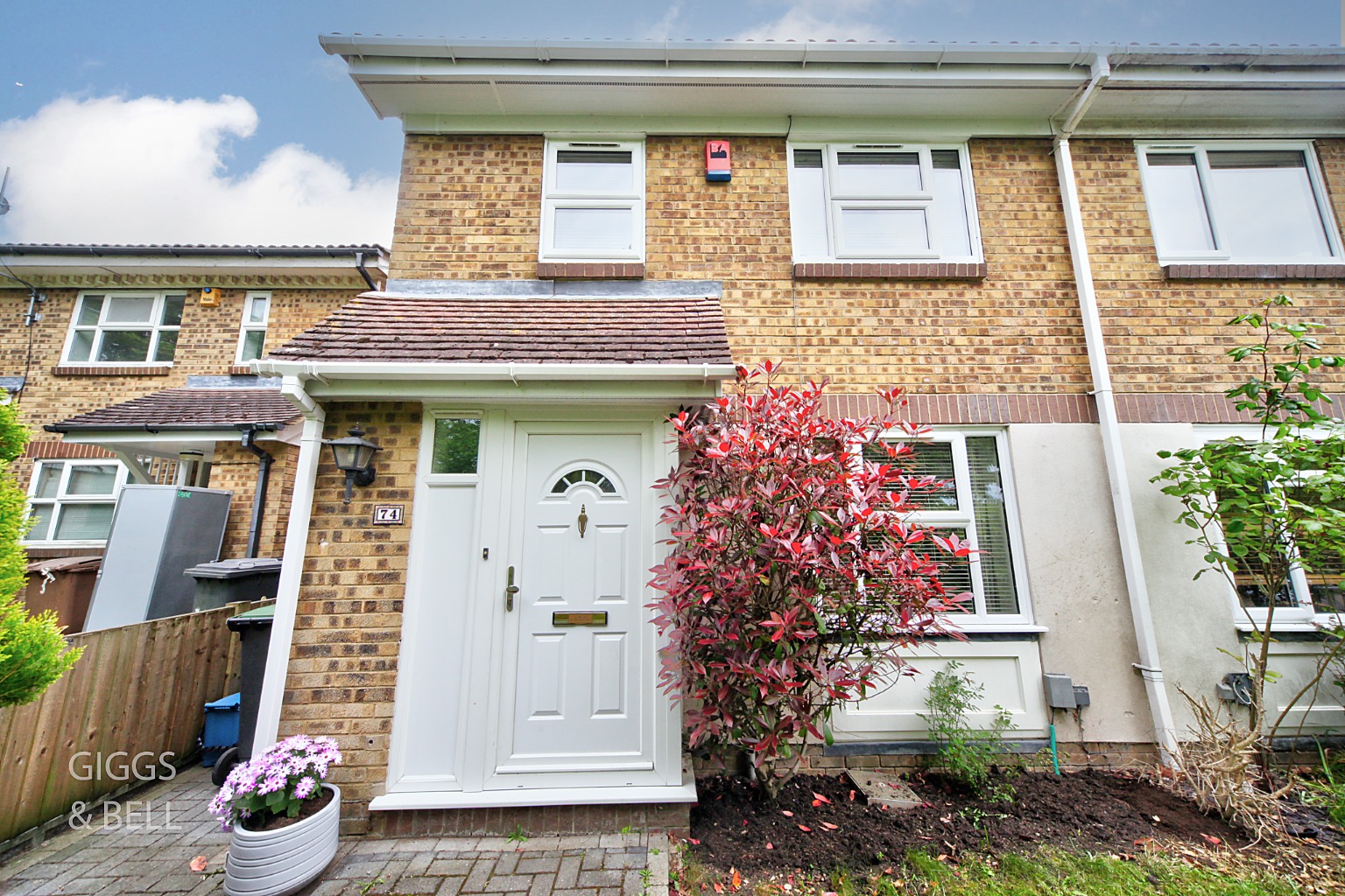 3 bed semi-detached house for sale in Rochford Drive, Luton, LU2 