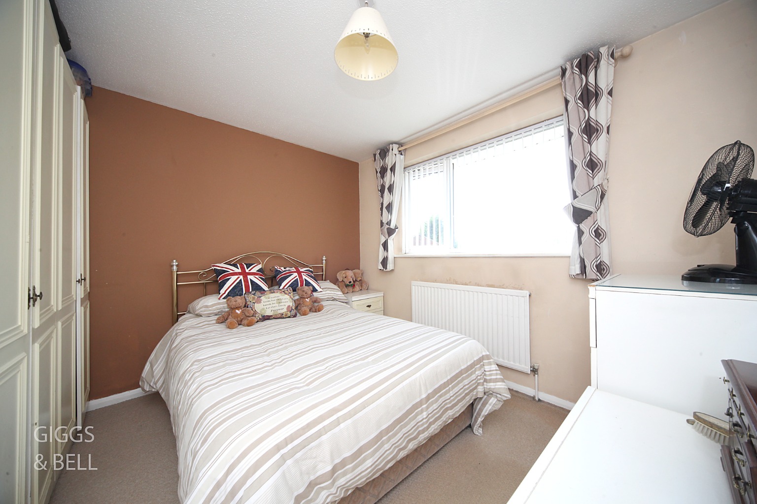 3 bed semi-detached house for sale in Dunsmore Road, Luton  - Property Image 11