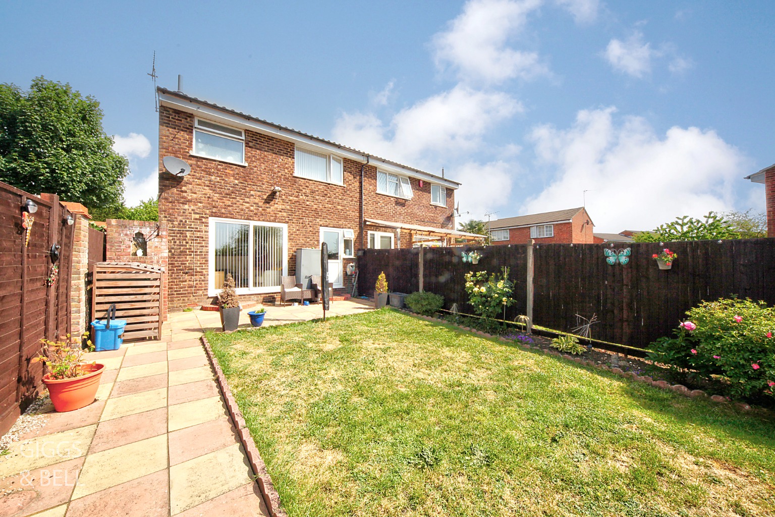 3 bed semi-detached house for sale in Dunsmore Road, Luton 18