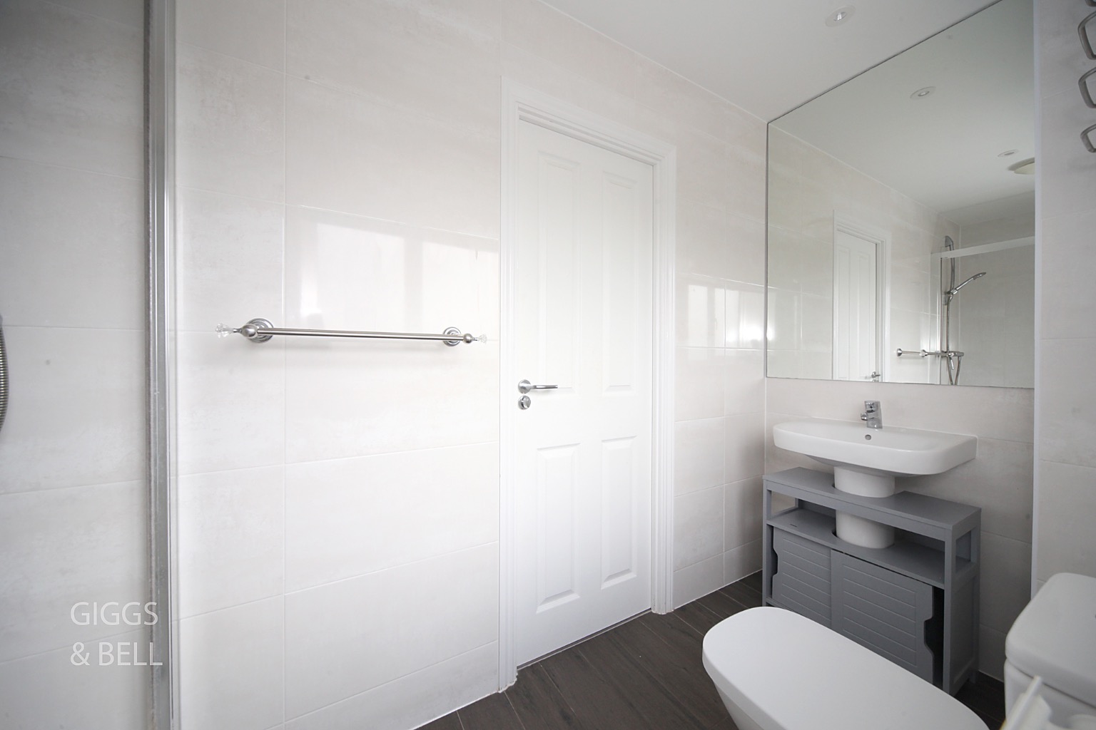 3 bed detached house for sale in Turnpike Drive, Luton 11