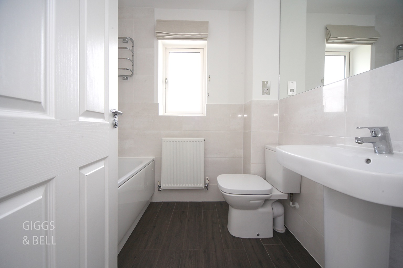 3 bed detached house for sale in Turnpike Drive, Luton 12