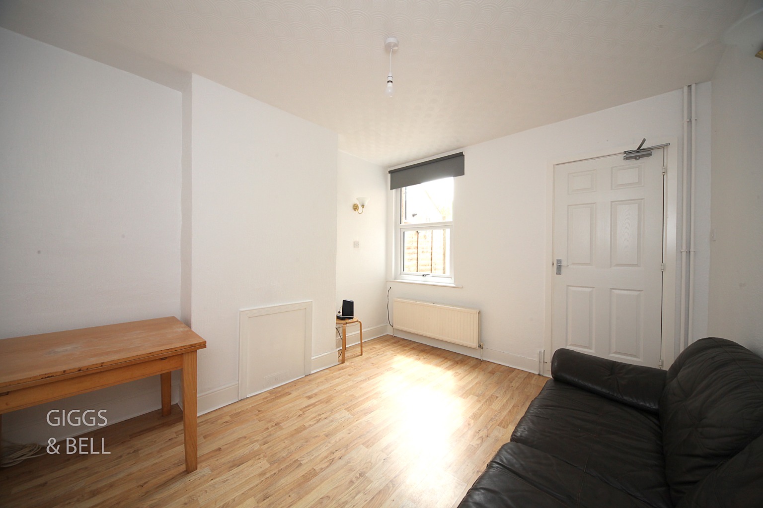 3 bed terraced house for sale in Kingsland Road, Luton 4