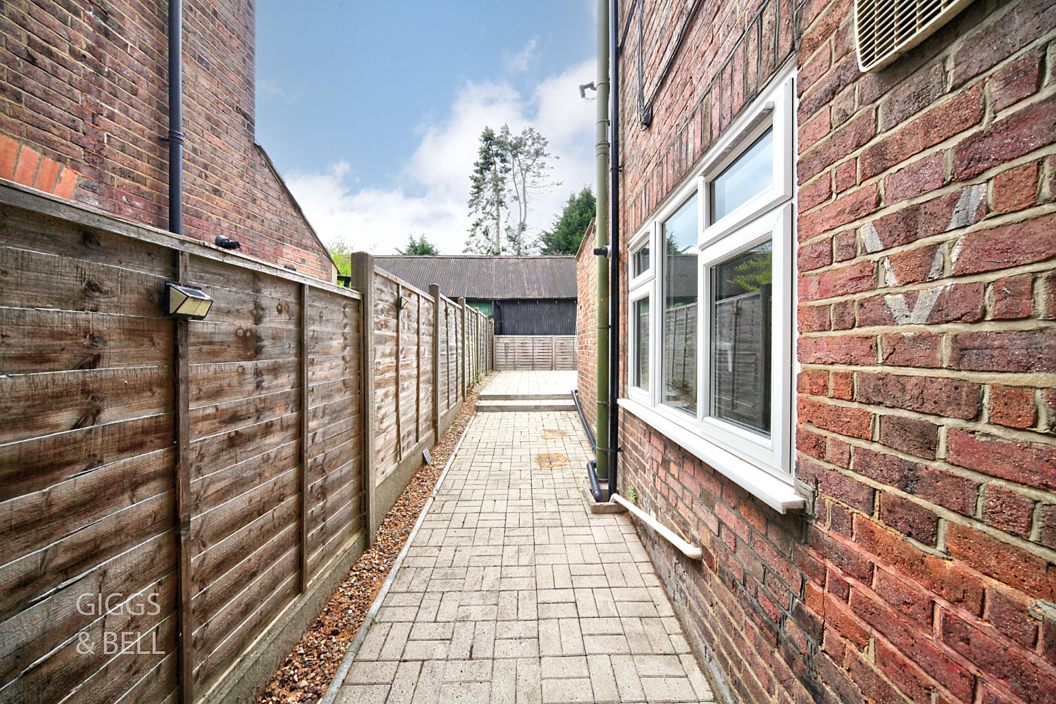 3 bed terraced house for sale in Kingsland Road, Luton  - Property Image 13