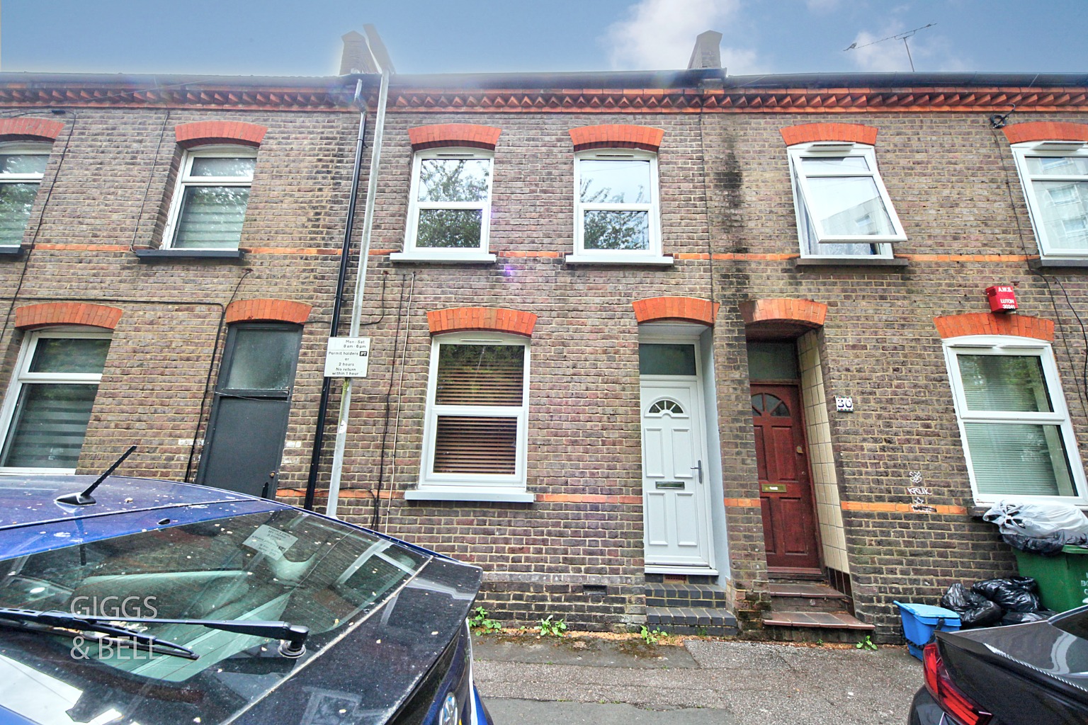 3 bed terraced house for sale in Kingsland Road, Luton - Property Image 1