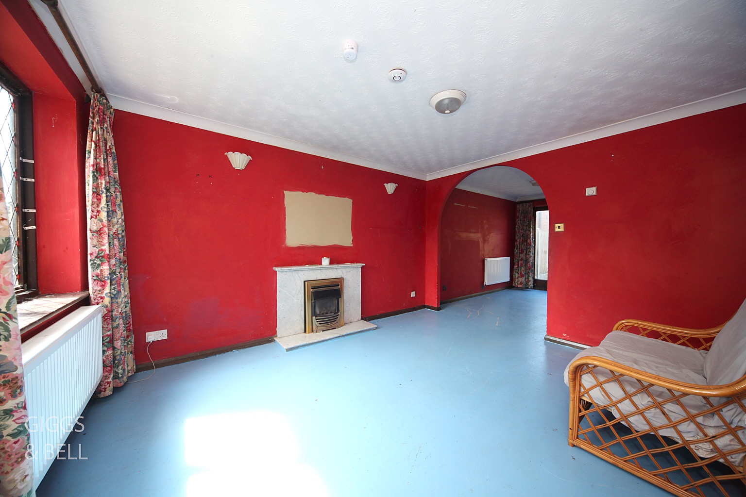 3 bed detached house for sale in Linacres, Luton  - Property Image 2