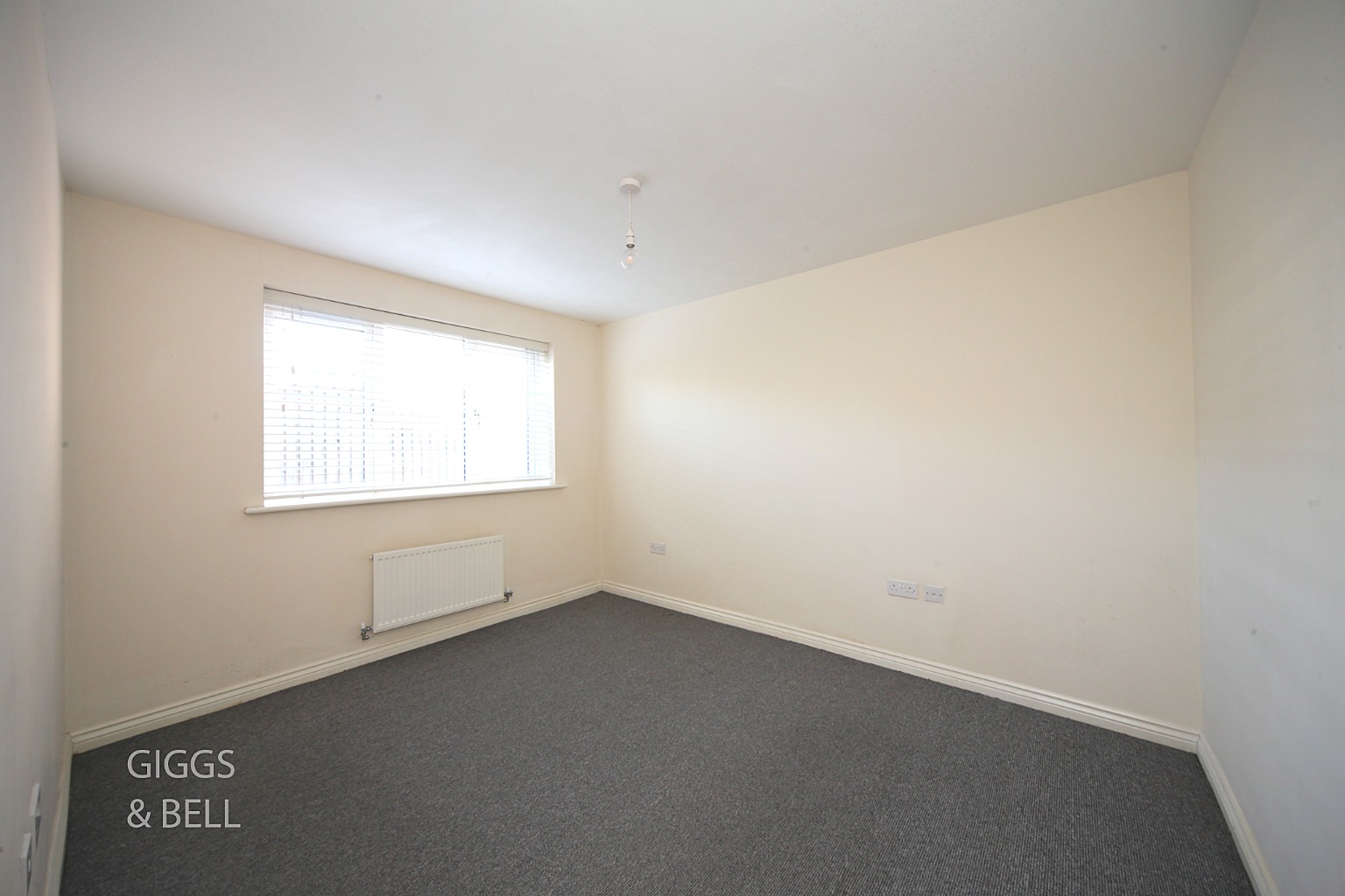 1 bed ground floor maisonette for sale in Verde Close, Luton 5