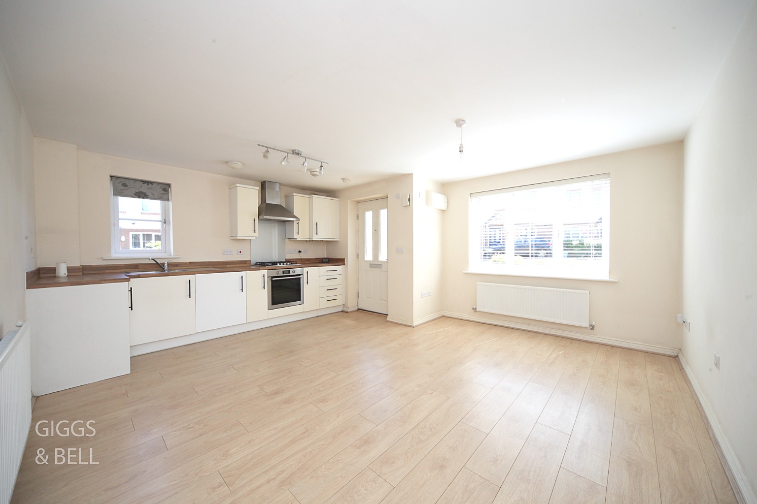 1 bed ground floor maisonette for sale in Verde Close, Luton  - Property Image 4