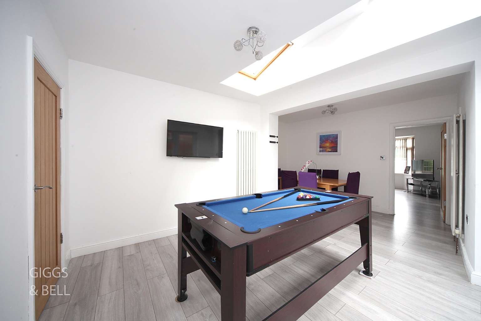6 bed semi-detached house for sale in Cowridge Crescent, Luton 6