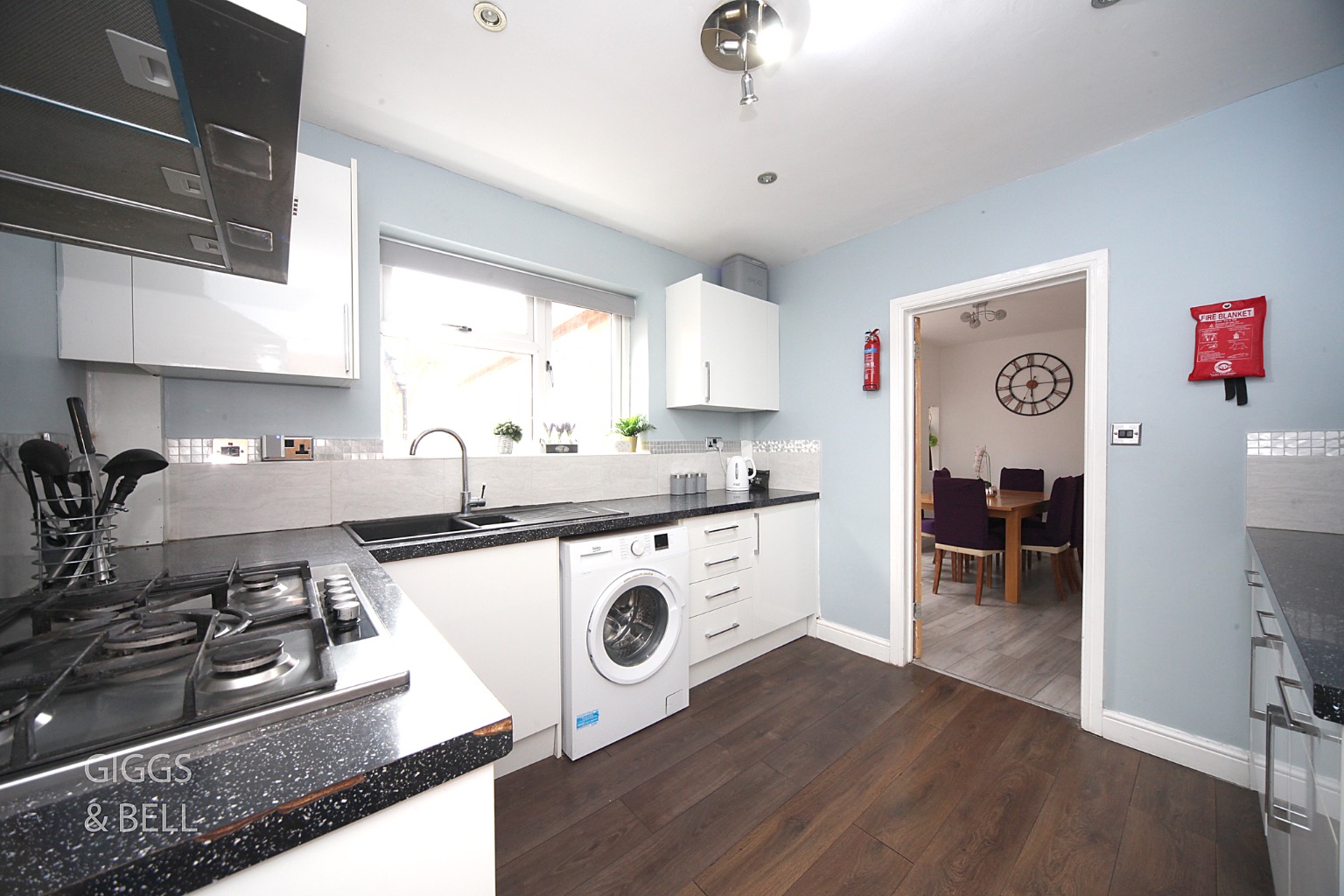 6 bed semi-detached house for sale in Cowridge Crescent, Luton 5