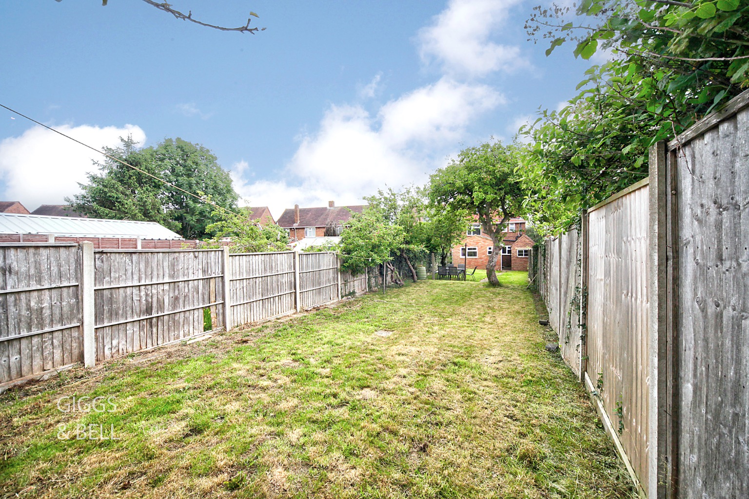 6 bed semi-detached house for sale in Cowridge Crescent, Luton 24