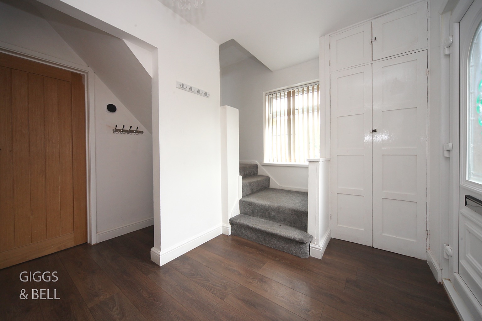 6 bed semi-detached house for sale in Cowridge Crescent, Luton 1