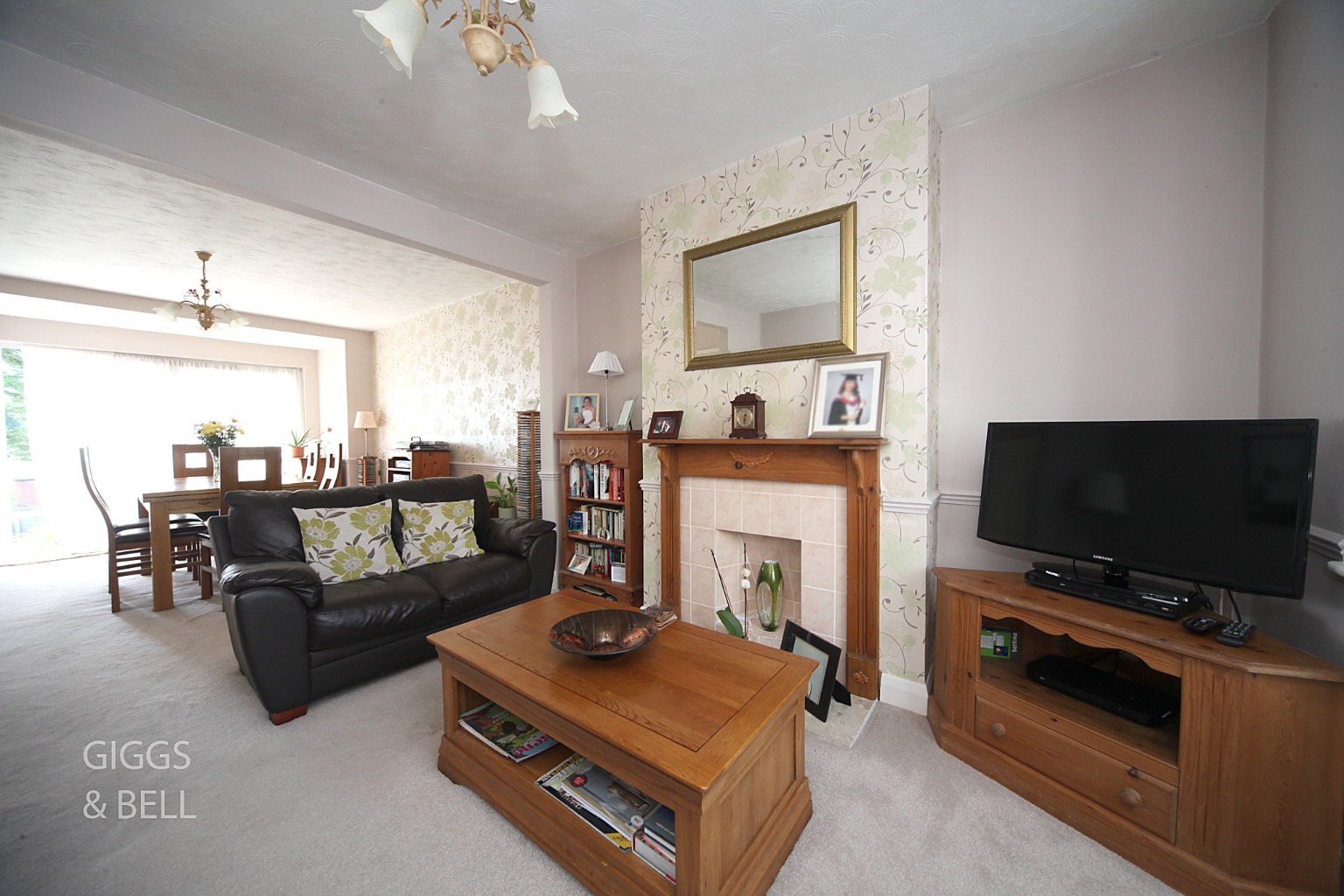 3 bed semi-detached house for sale in Strathmore Avenue, Luton  - Property Image 5