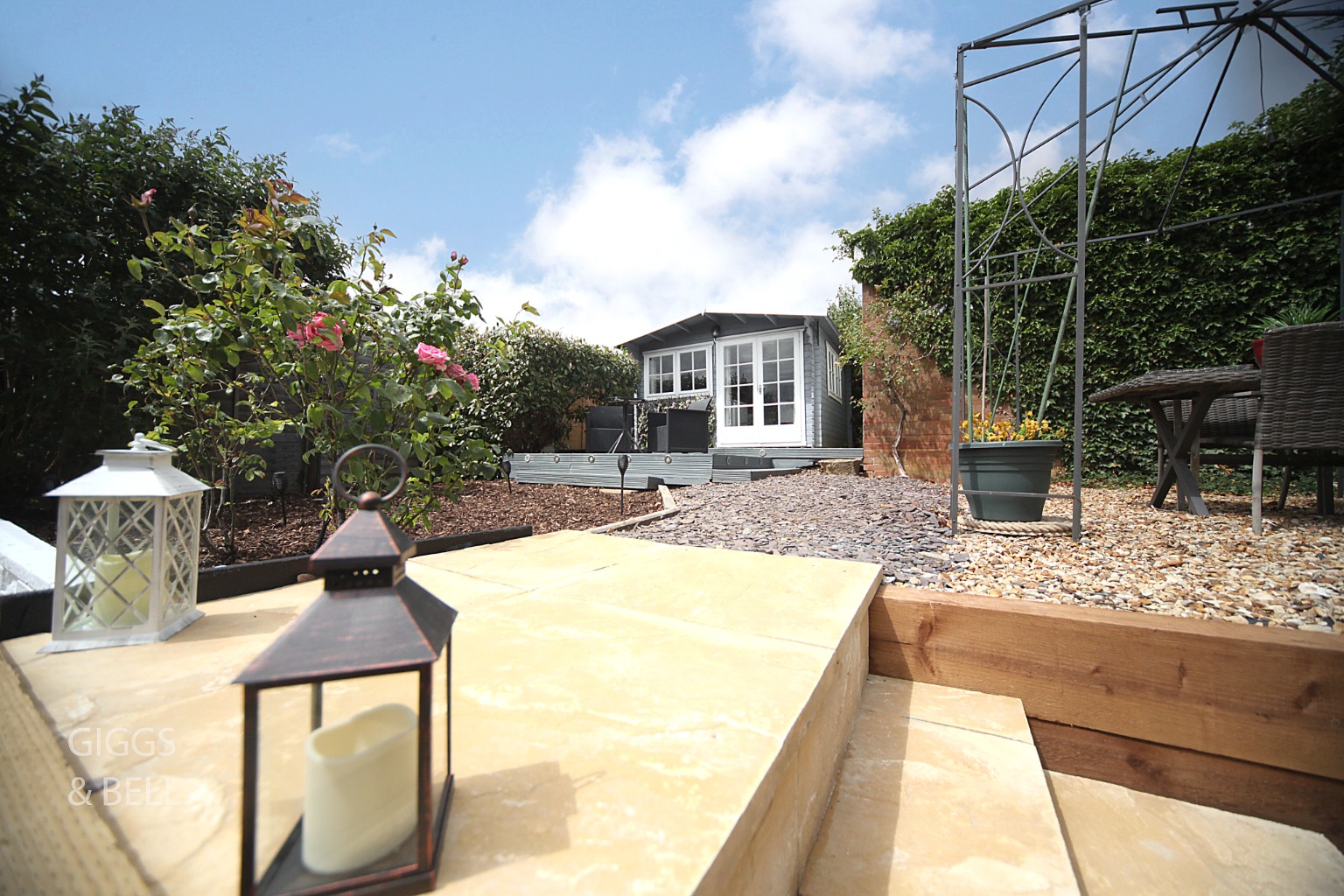 3 bed semi-detached house for sale in Icknield Way, Luton  - Property Image 24