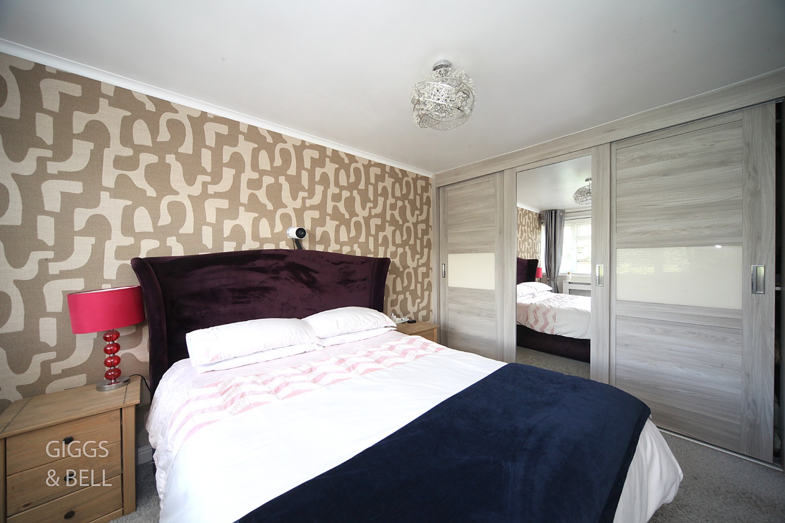 3 bed semi-detached house for sale in Icknield Way, Luton  - Property Image 11