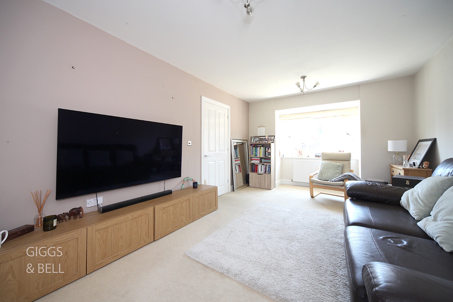 4 bed detached house for sale in Abbots Wood Road, Luton 1