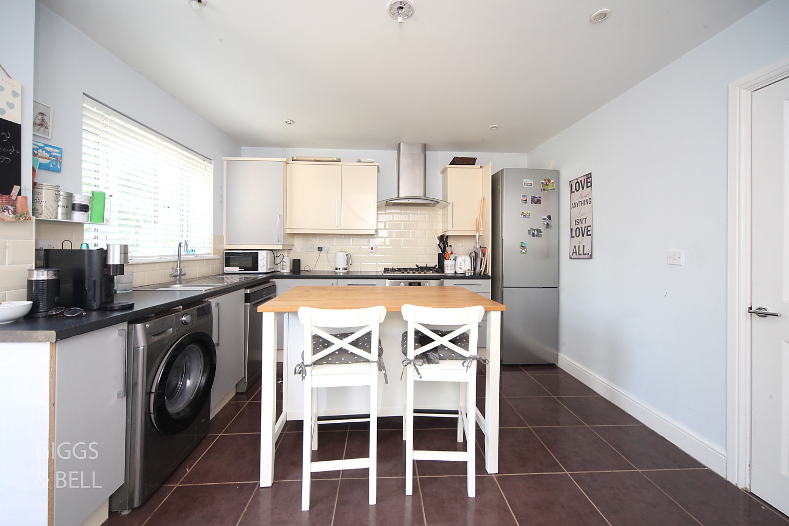 4 bed detached house for sale in Abbots Wood Road, Luton 6