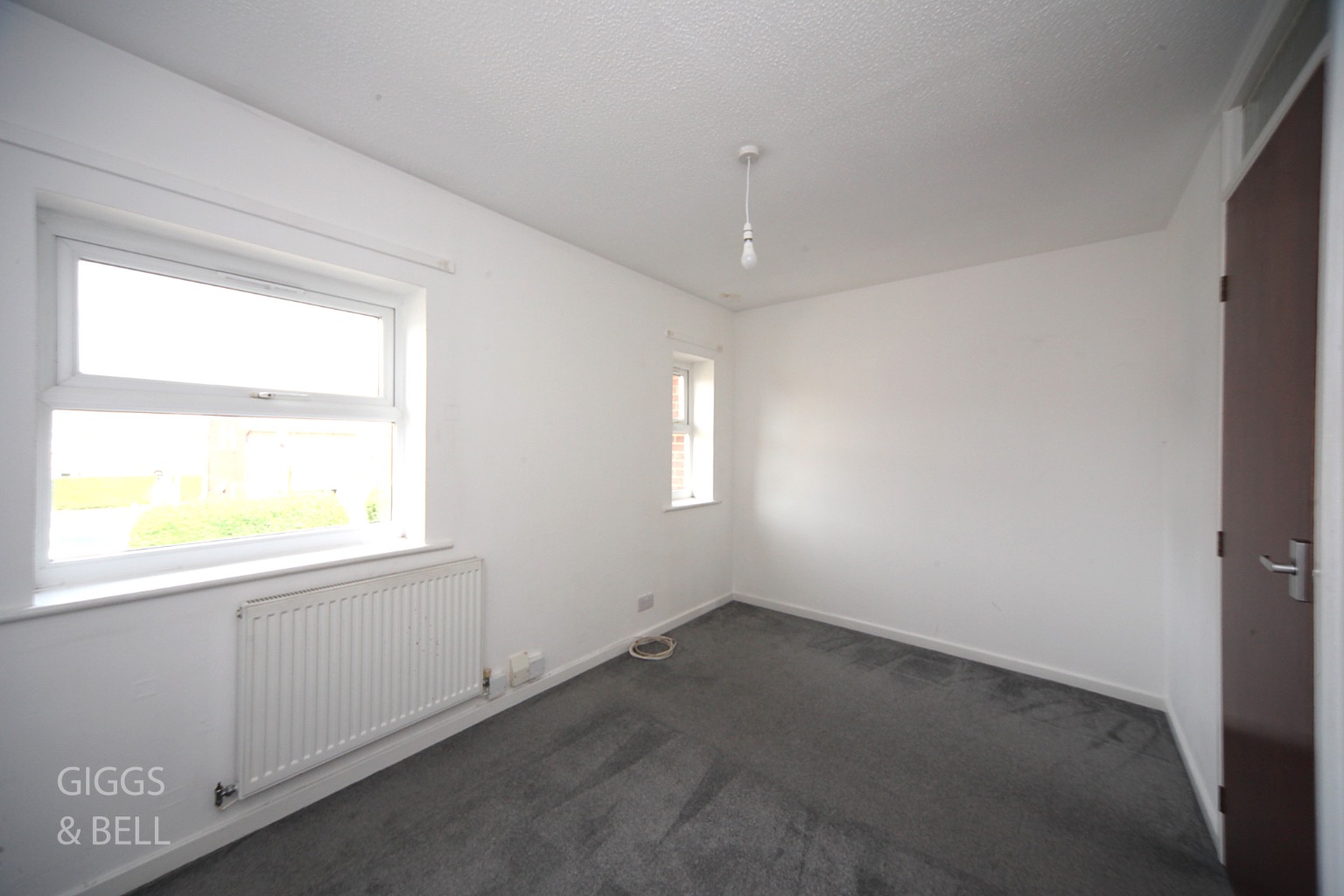 2 bed terraced house for sale in Rochford Drive, Luton  - Property Image 9