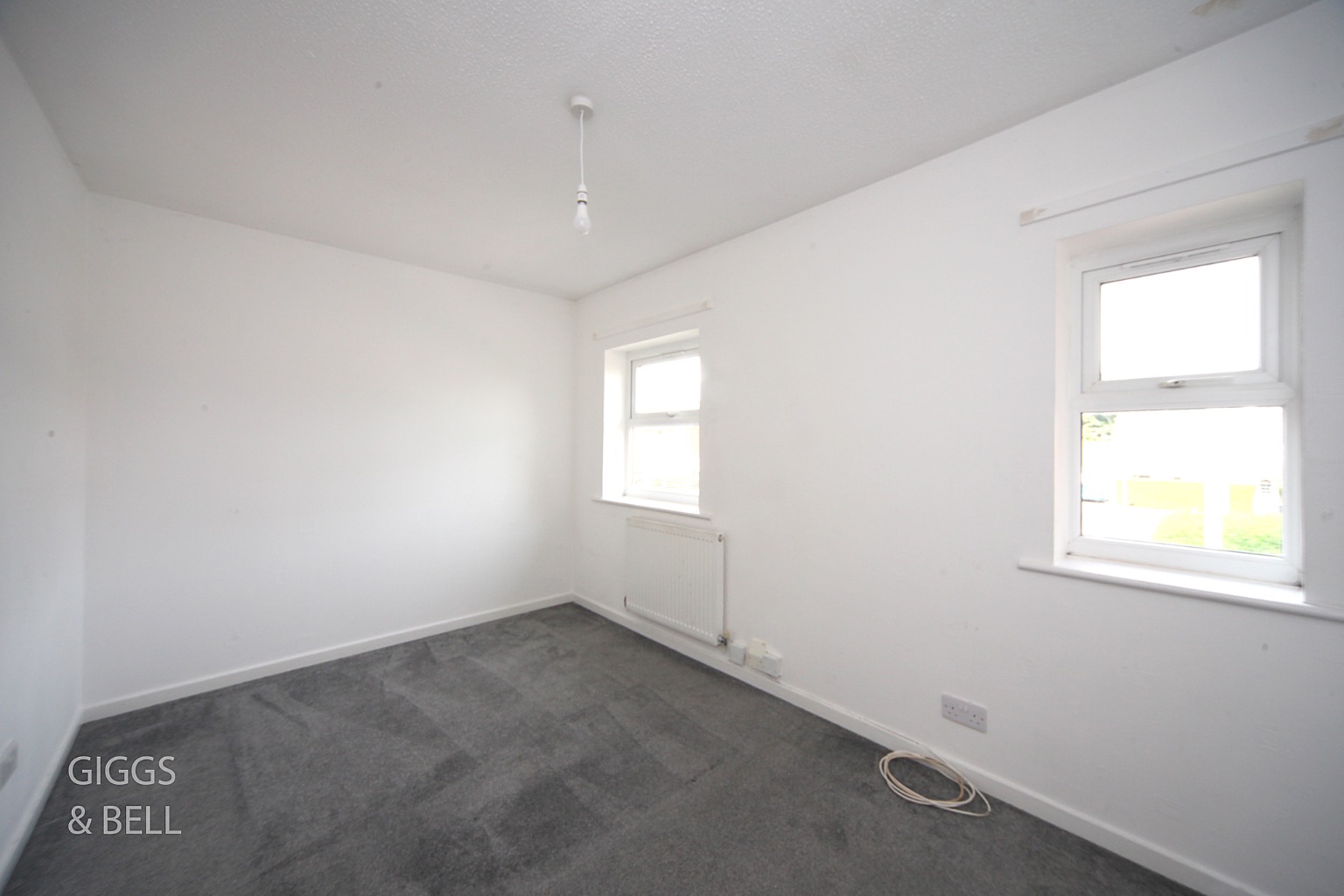 2 bed terraced house for sale in Rochford Drive, Luton  - Property Image 8