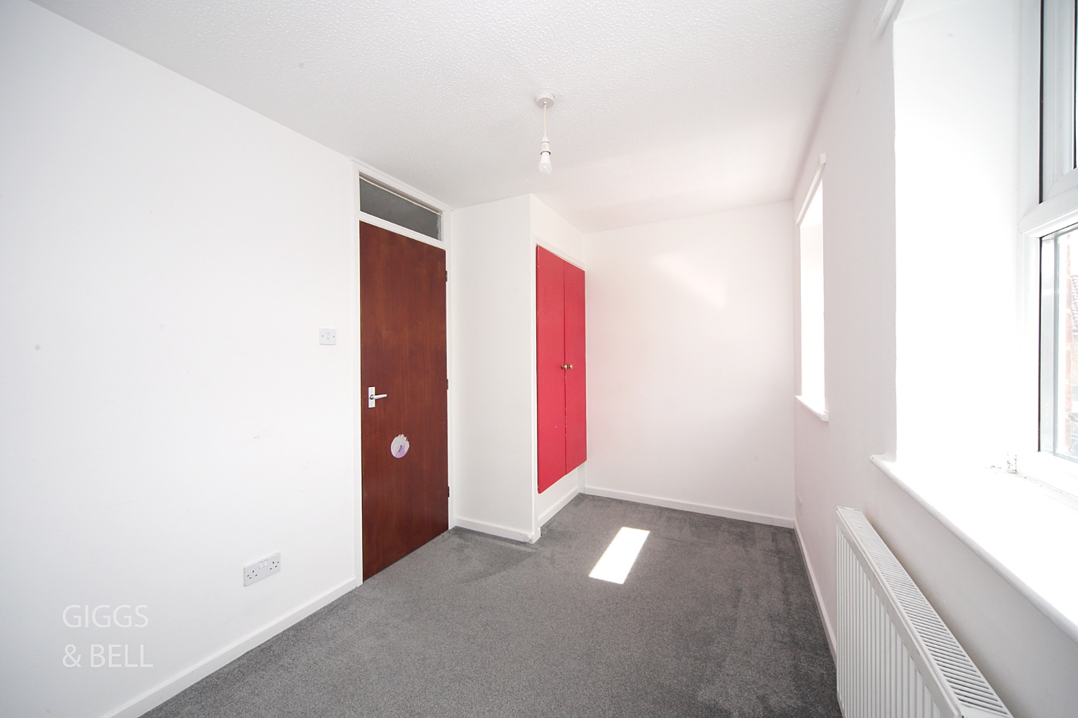 2 bed terraced house for sale in Rochford Drive, Luton  - Property Image 11