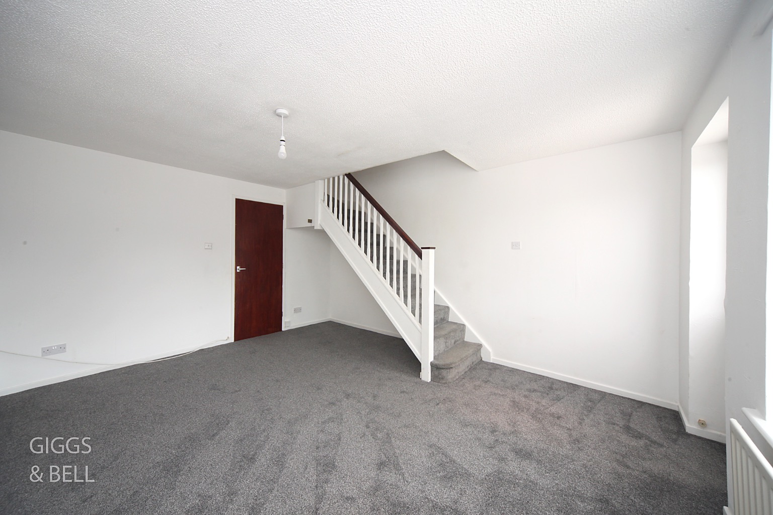 2 bed terraced house for sale in Rochford Drive, Luton  - Property Image 6