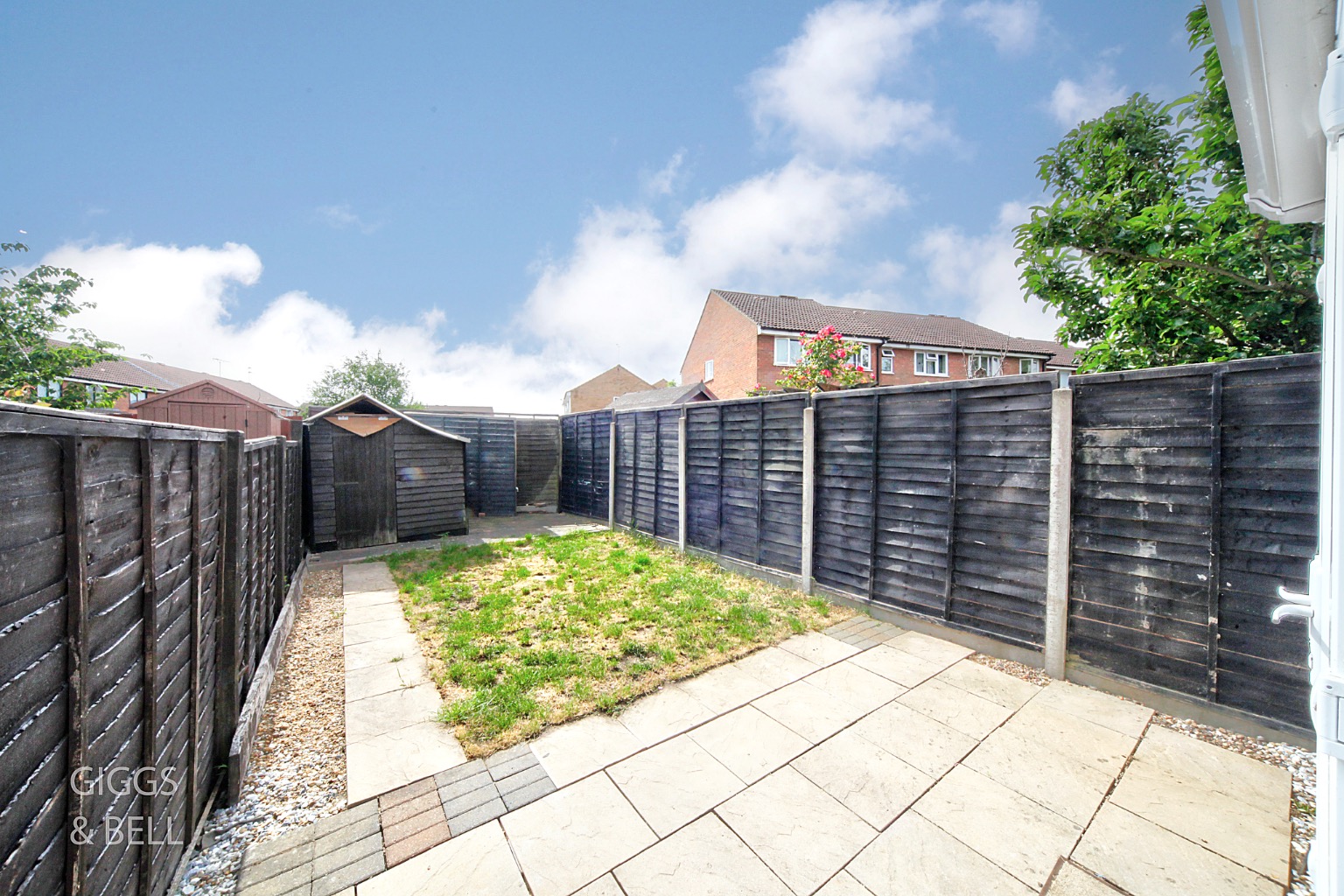 2 bed terraced house for sale in Rochford Drive, Luton 14