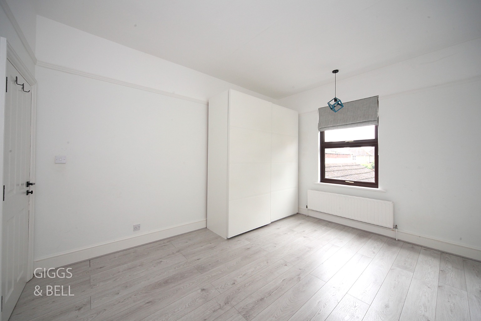 4 bed semi-detached house for sale in West Hill Road, Luton 22