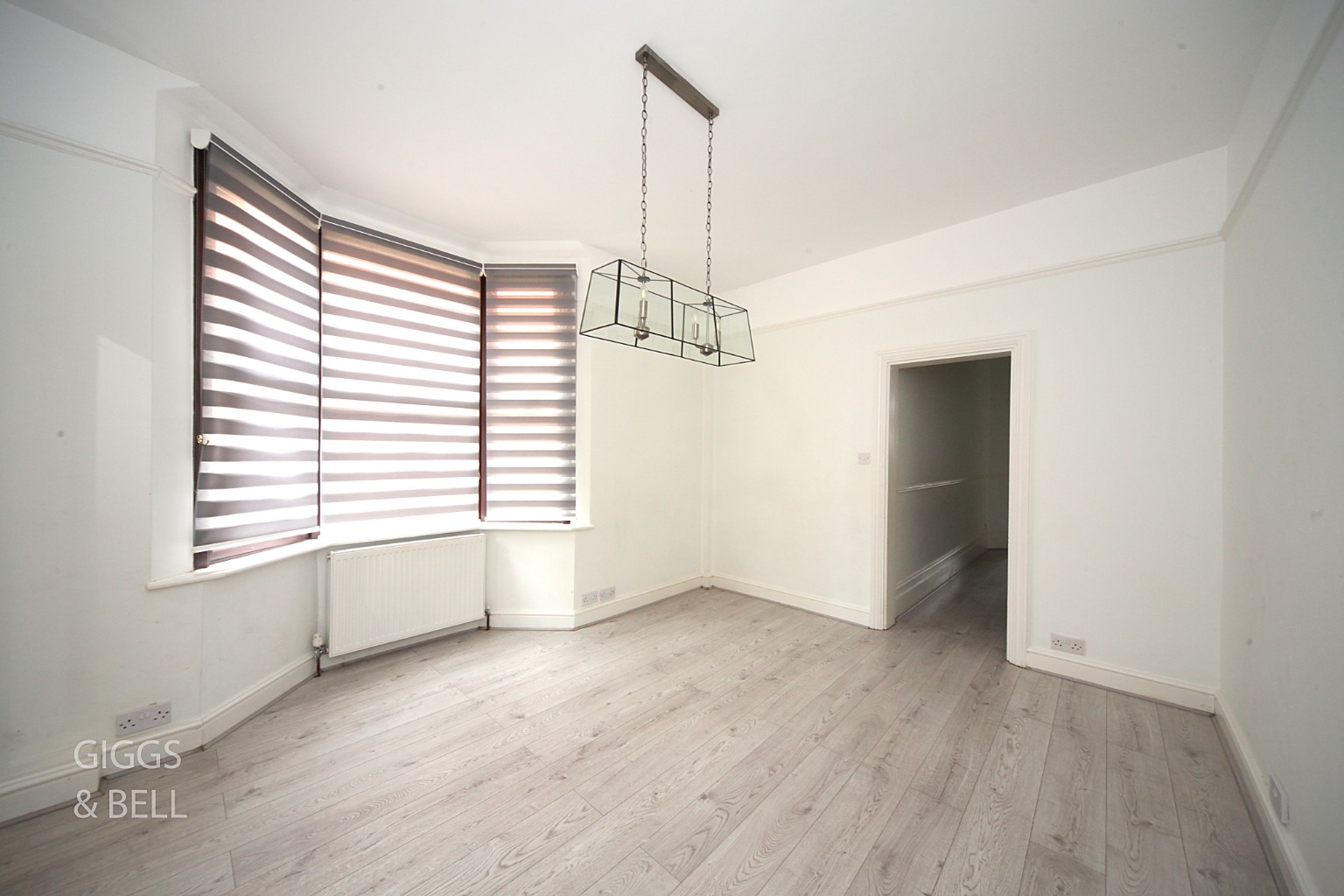 4 bed semi-detached house for sale in West Hill Road, Luton  - Property Image 9