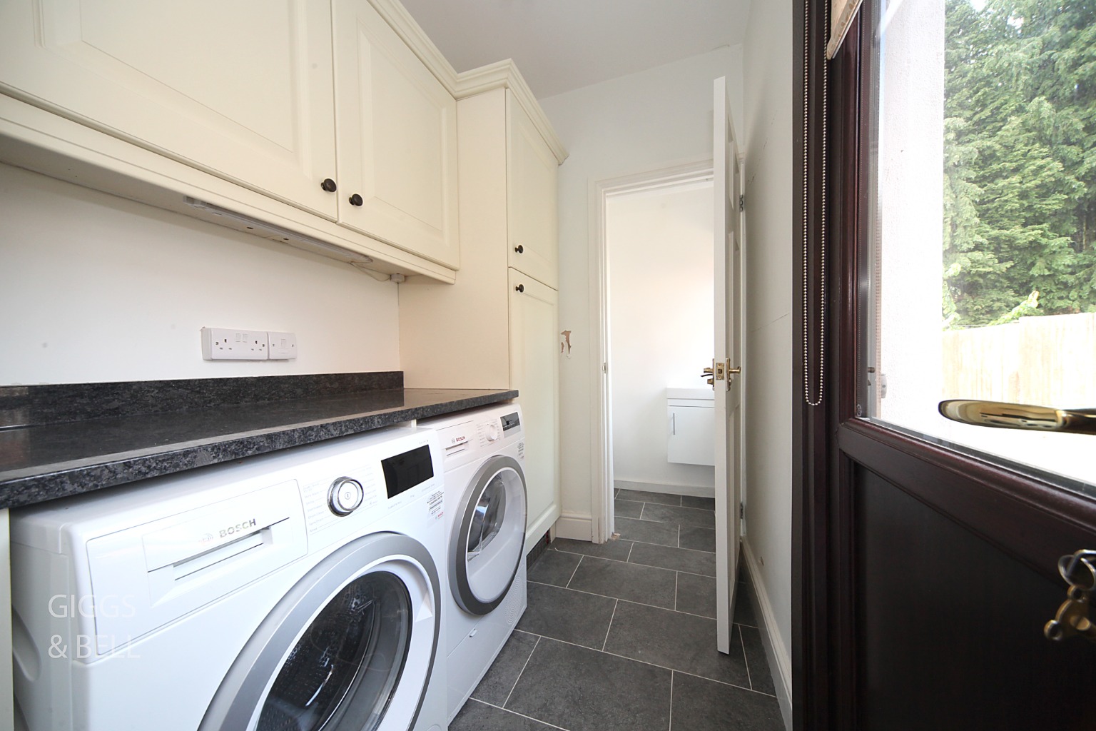 4 bed semi-detached house for sale in West Hill Road, Luton 13