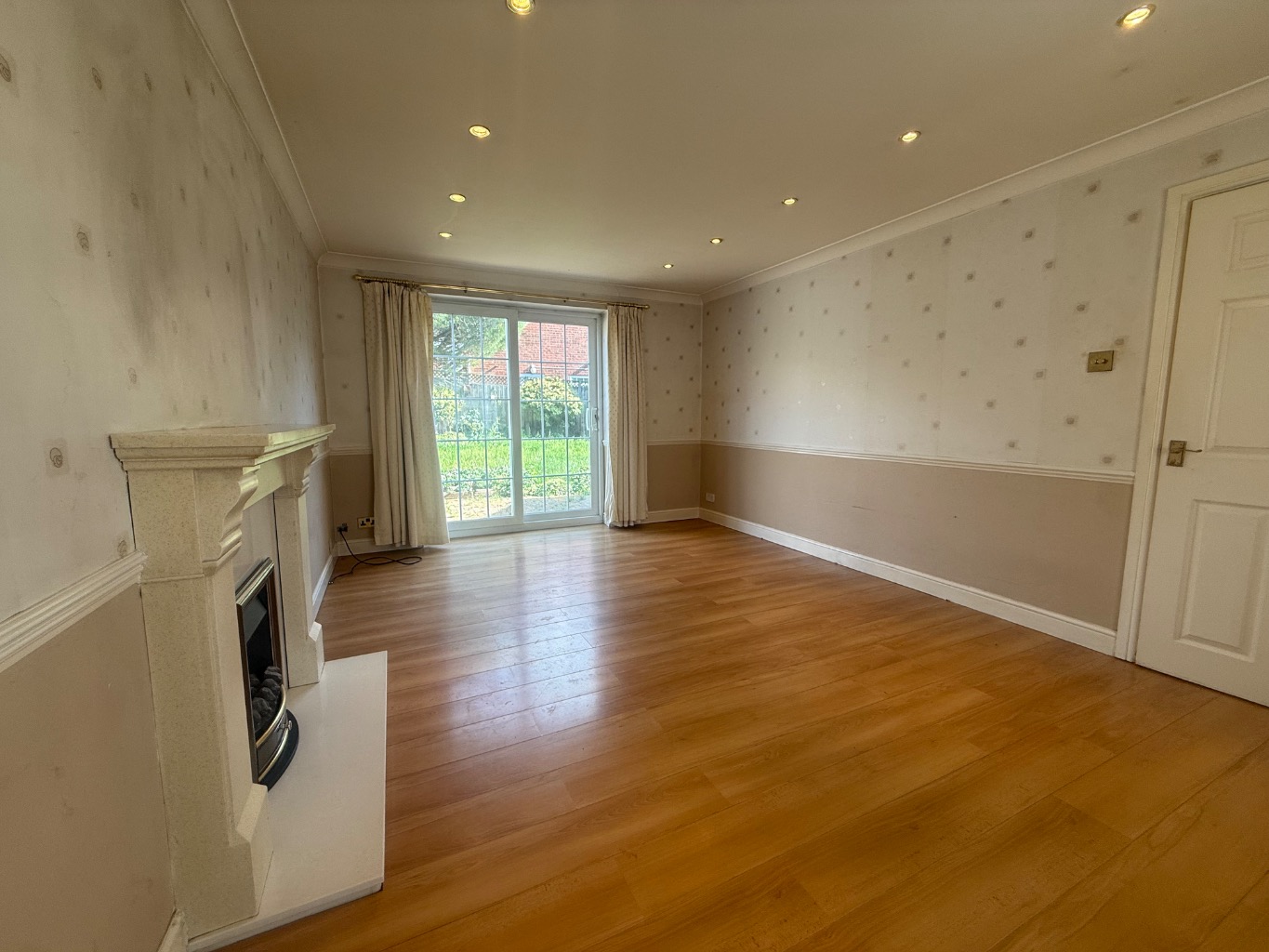 4 bed detached house for sale in Quickswood, Luton  - Property Image 5