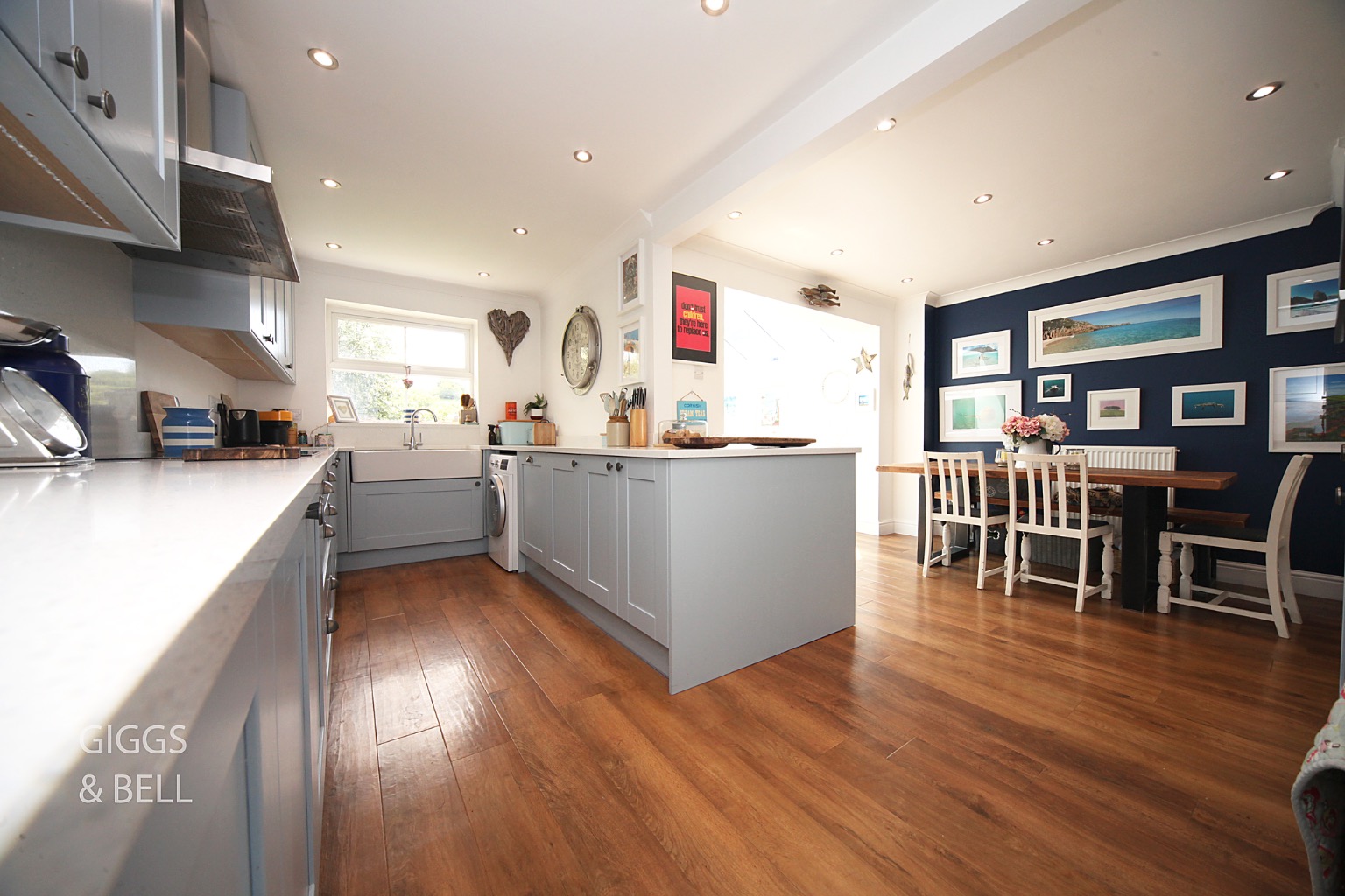 3 bed detached house for sale in Tylers Mead, Luton 7