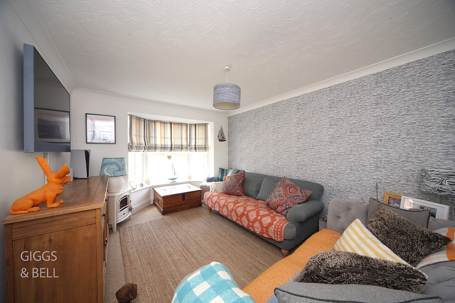 3 bed detached house for sale in Tylers Mead, Luton 5