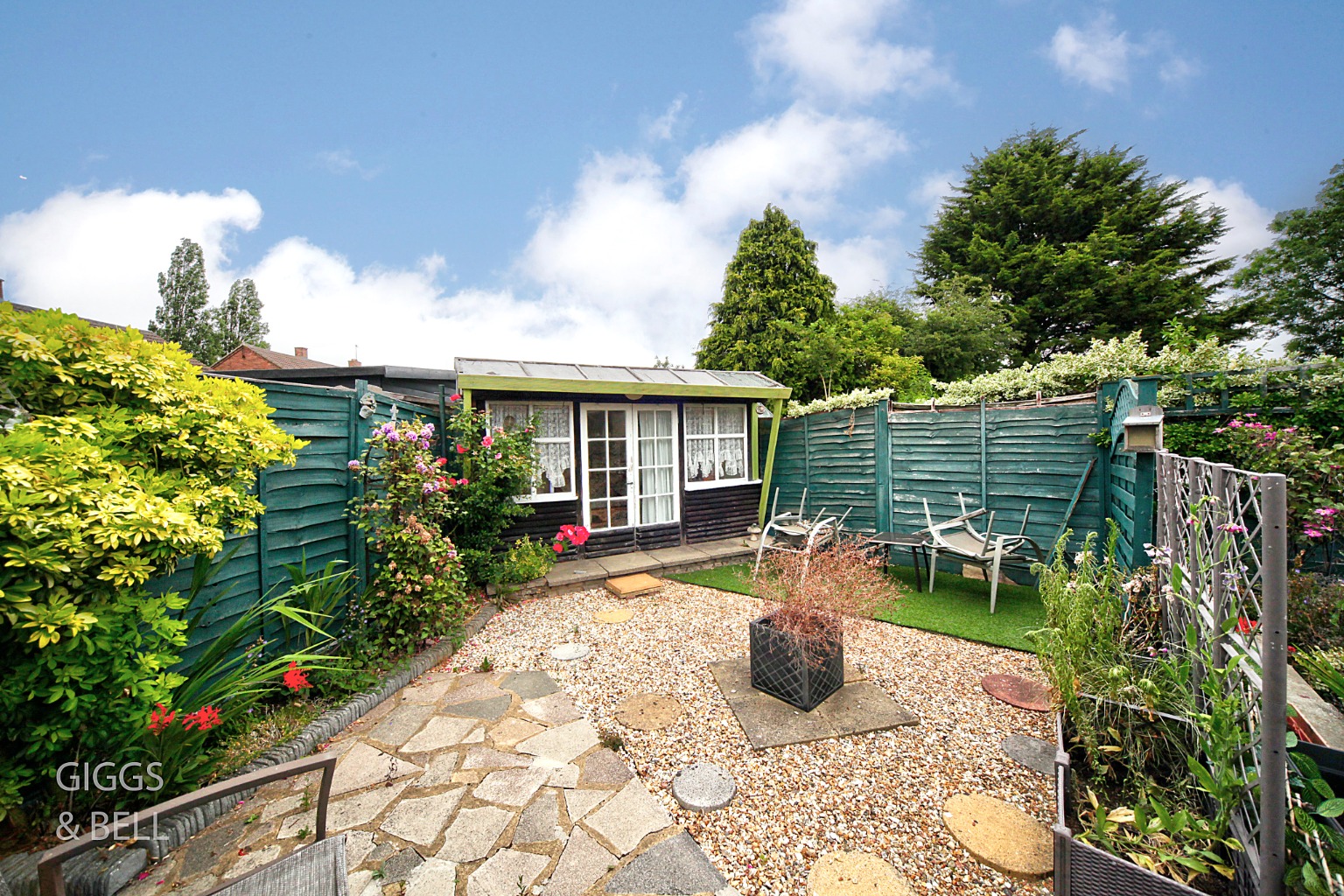 3 bed semi-detached house for sale in Eastfield Close, Luton 14