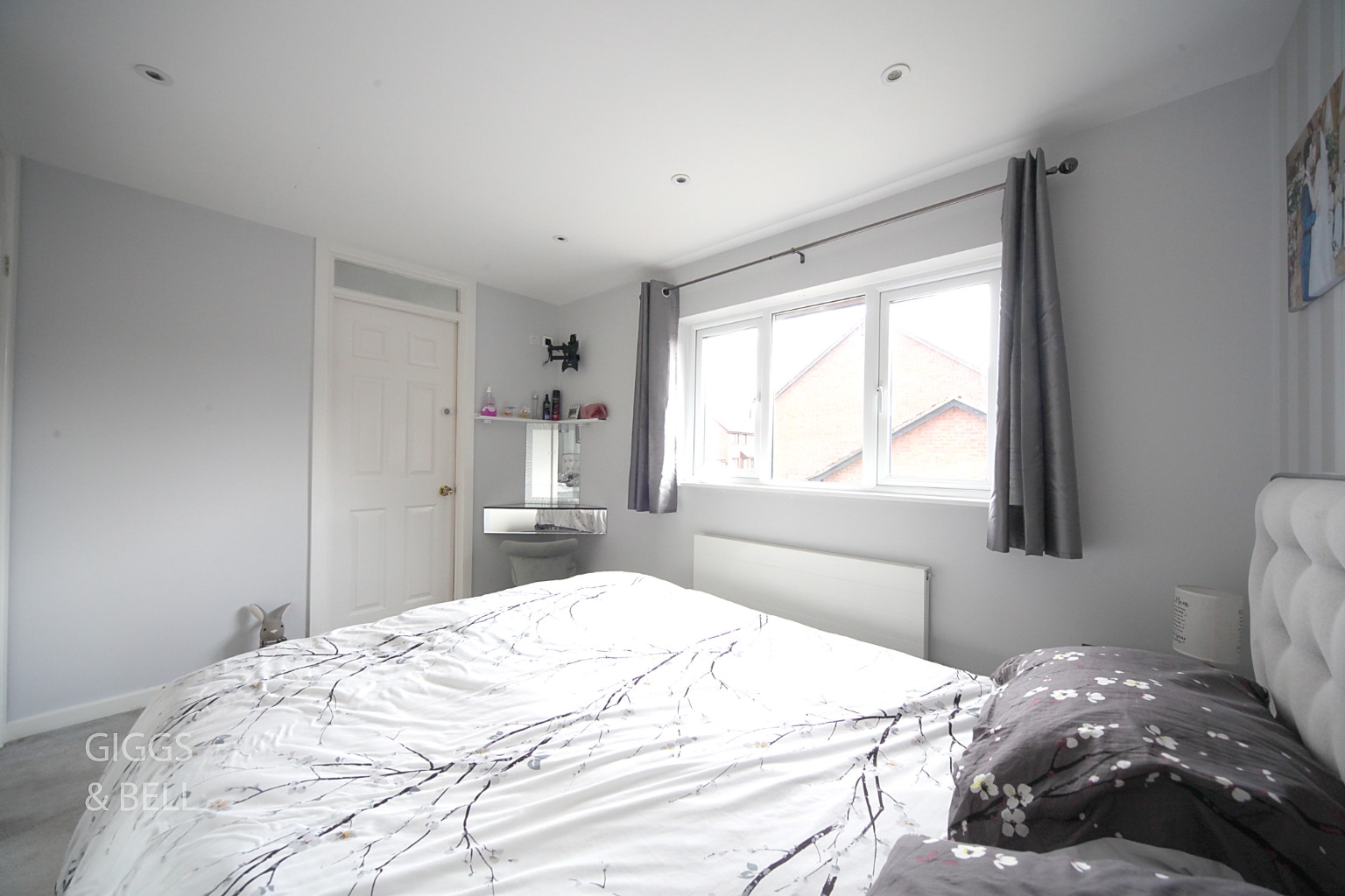 3 bed detached house for sale in Holly Farm Close, Luton 18