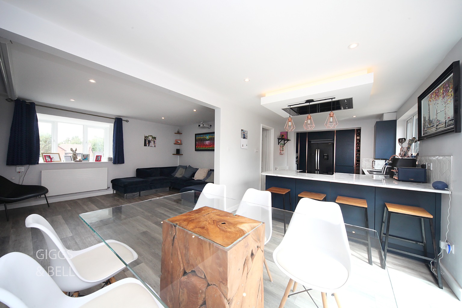 3 bed detached house for sale in Holly Farm Close, Luton  - Property Image 9