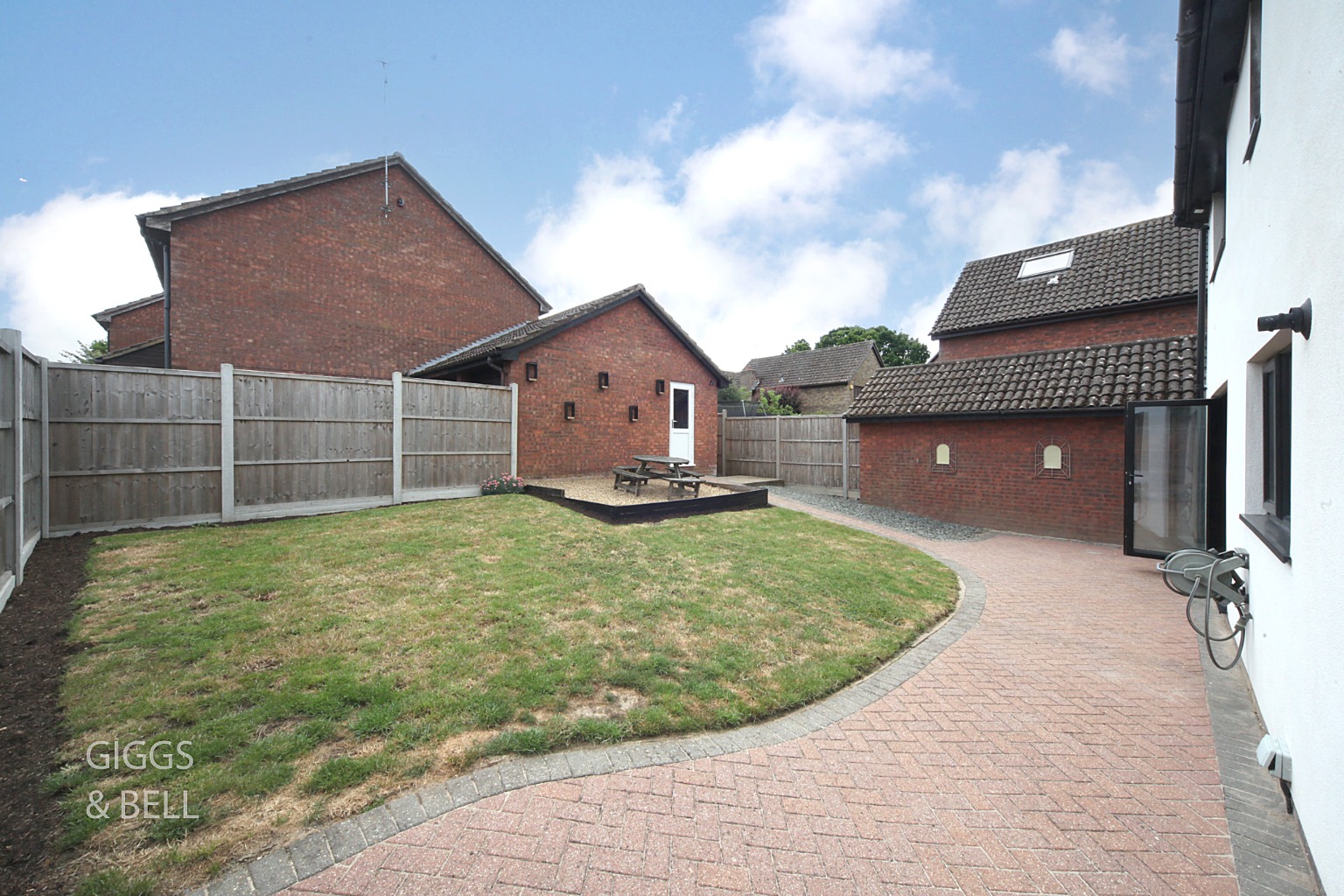 3 bed detached house for sale in Holly Farm Close, Luton 27