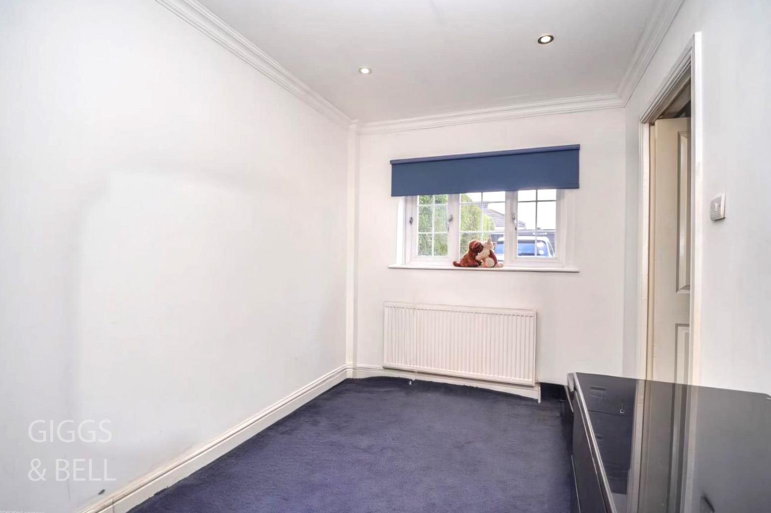 4 bed detached bungalow for sale in Lockhart Close, Dunstable  - Property Image 17