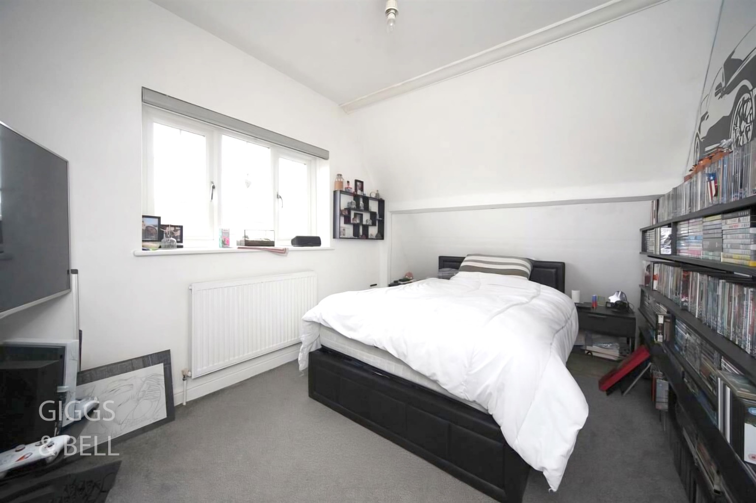 4 bed detached bungalow for sale in Lockhart Close, Dunstable 9